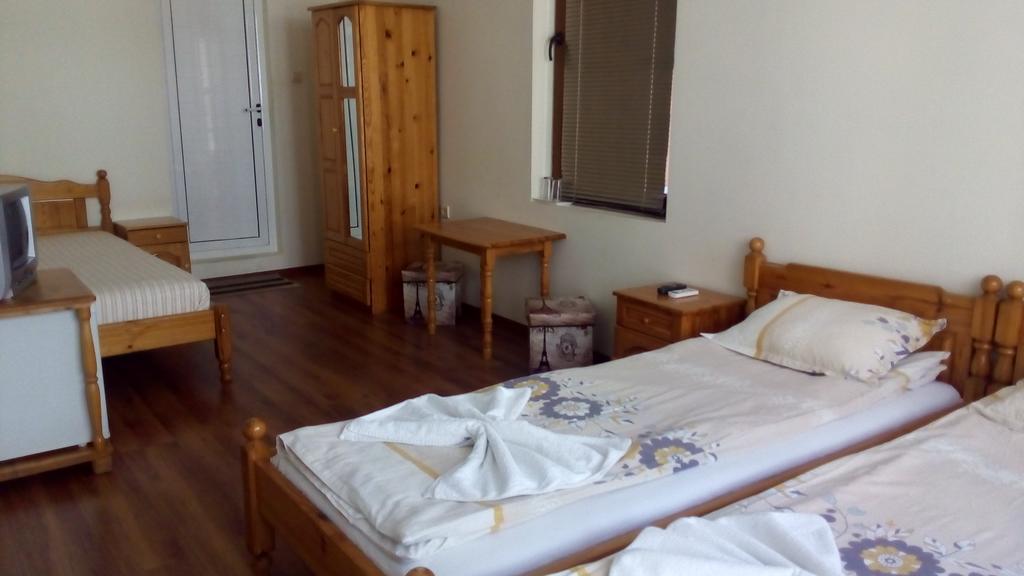Guest House Diamant Sozopol Exterior photo
